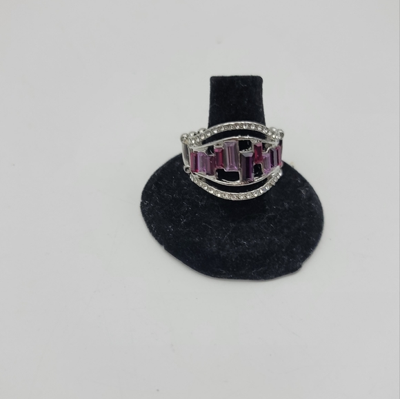 Paparazzi treasure chest charm purple rhinestone ring - Picture 2 of 4